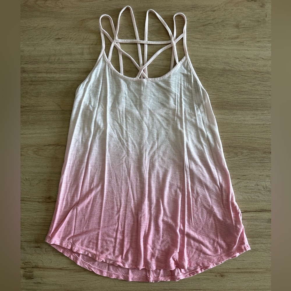 🔹American Eagle Pink Ombre Tank Top